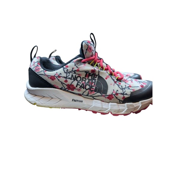 Women's The North Face Spreva Tokyo Cherry Blossom Print Black Size 7 Sneaker - Picture 8 of 12
